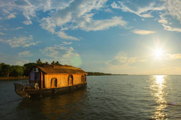 tour packages for vembanad lake from chennai